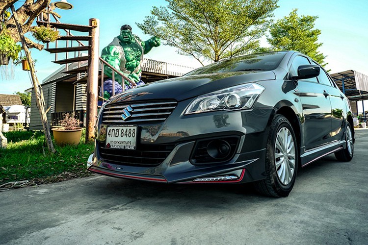 Sedan Suzuki Ciaz ham ho hon voi bodykit Amotriz &quot;sieu re&quot;-Hinh-4